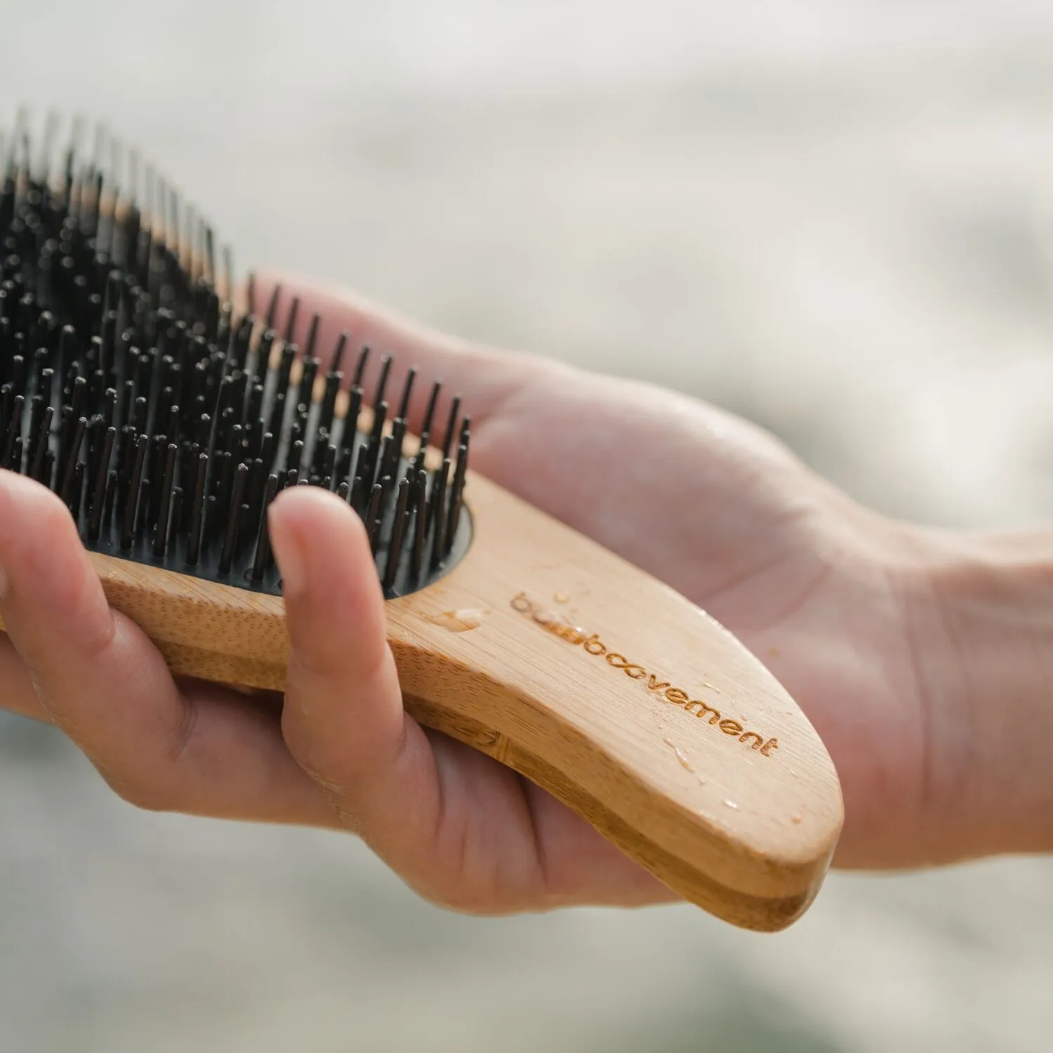 Hedenhus Bamboo Detangler hårbørste bambus til filtret hår