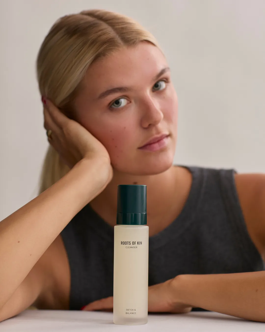 Roots of Kin Detox Balance rensegel mild foam