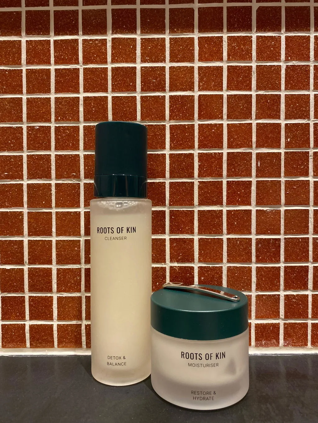 Roots of Kin Detox Balance rensegel mild foam