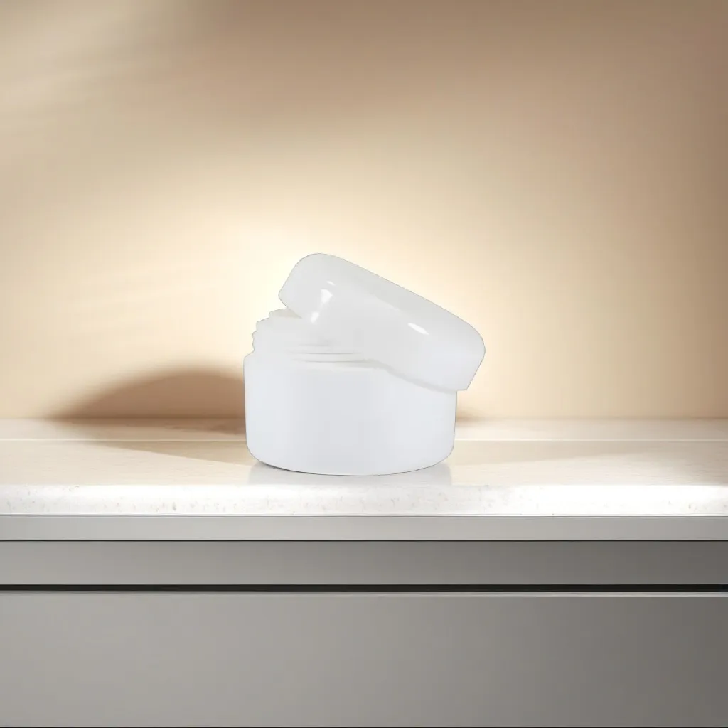 Hedenhus.dk 15 ml hvid cremebøtte i plast