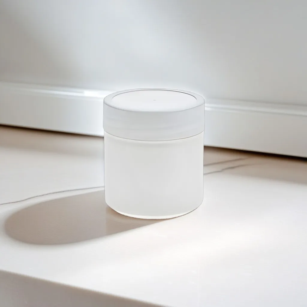 Hedenhus hvid plastdåse 35 ml med låg