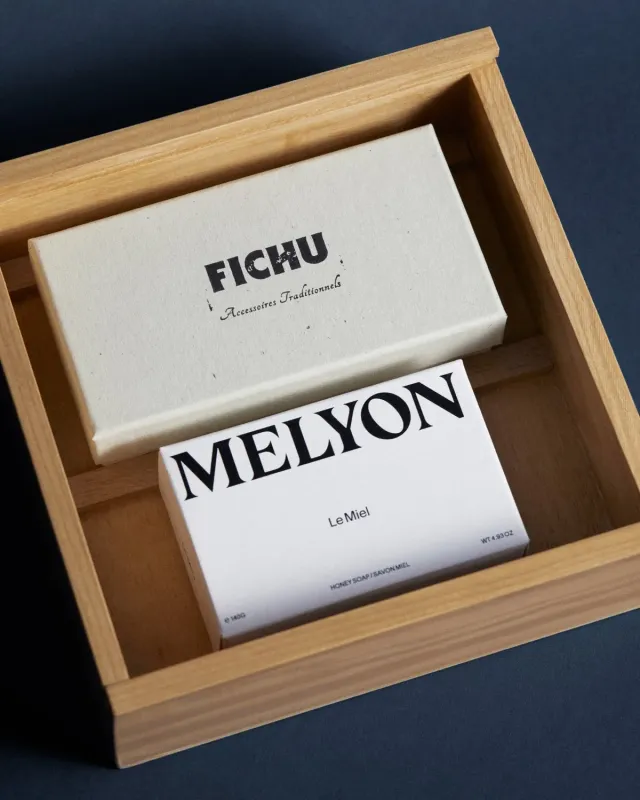 Melyon x Fichu sæt honningsæbe med hårbånd
